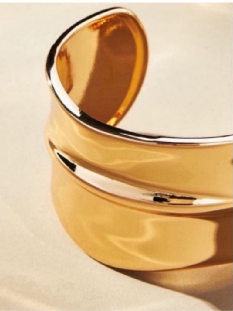 New! Gold Thick Cuff Bracelet Nwot